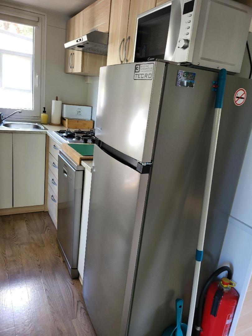 Mobilheim Andrea Wunderschoene Ferienwohnung Direkt Am Meer イェゼラ エクステリア 写真