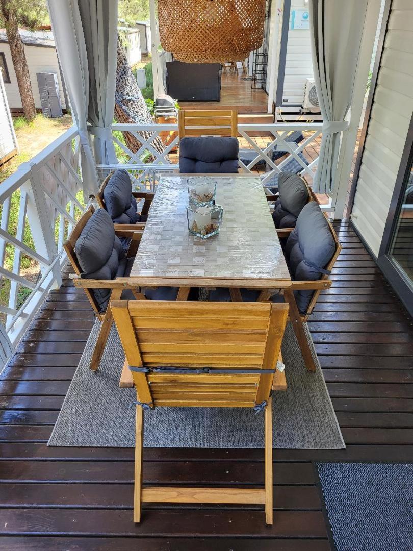 Mobilheim Andrea Wunderschoene Ferienwohnung Direkt Am Meer イェゼラ エクステリア 写真